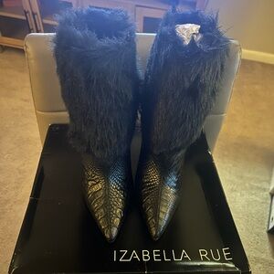 Izabella Rue Black Textured Heeled Boots
